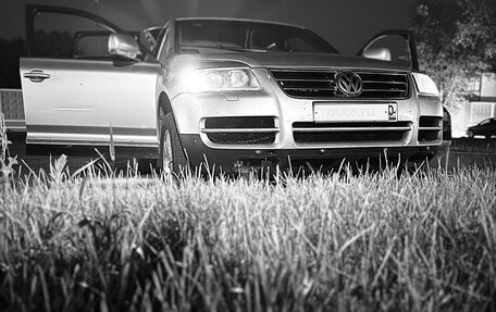 Volkswagen Touareg III, 2005 год, 670 000 рублей, 3 фотография