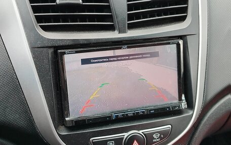 Hyundai Solaris II рестайлинг, 2015 год, 1 350 000 рублей, 4 фотография