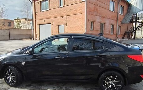 Hyundai Solaris II рестайлинг, 2015 год, 1 350 000 рублей, 5 фотография