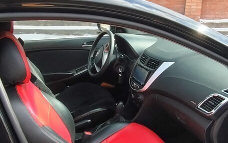 Hyundai Solaris II рестайлинг, 2015 год, 1 350 000 рублей, 9 фотография