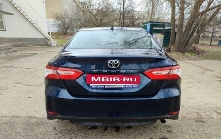 Toyota Camry, 2020 год, 2 200 000 рублей, 8 фотография