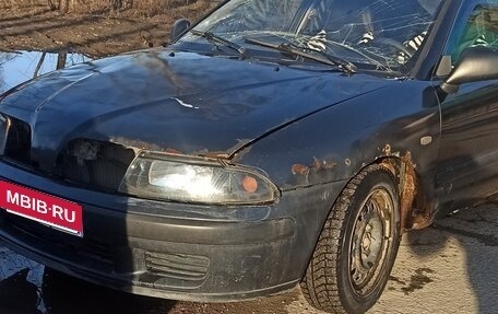 Mitsubishi Carisma I, 2003 год, 130 000 рублей, 2 фотография