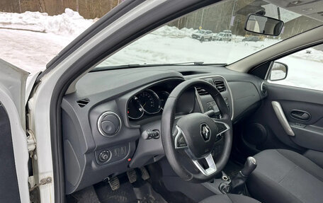 Renault Logan II, 2019 год, 720 000 рублей, 15 фотография