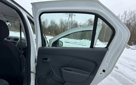 Renault Logan II, 2019 год, 720 000 рублей, 20 фотография