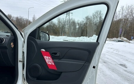 Renault Logan II, 2019 год, 720 000 рублей, 19 фотография