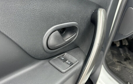 Renault Logan II, 2019 год, 720 000 рублей, 21 фотография