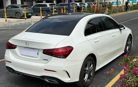 Mercedes-Benz A-Класс, 2022 год, 1 850 000 рублей, 6 фотография