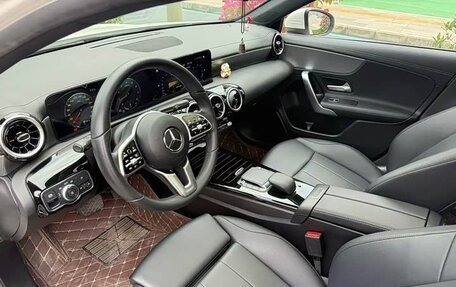 Mercedes-Benz A-Класс, 2022 год, 1 850 000 рублей, 4 фотография