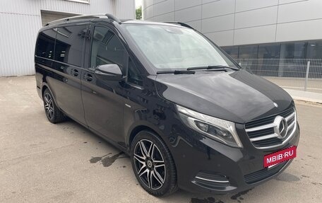 Mercedes-Benz V-Класс, 2016 год, 5 500 000 рублей, 2 фотография