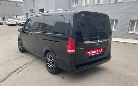 Mercedes-Benz V-Класс, 2016 год, 5 500 000 рублей, 4 фотография
