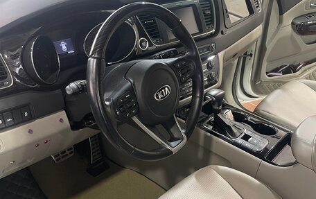 KIA Carnival III, 2020 год, 3 450 000 рублей, 9 фотография