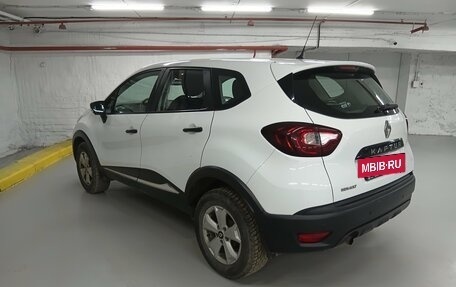 Renault Kaptur I рестайлинг, 2017 год, 1 005 000 рублей, 5 фотография