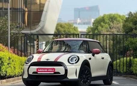 MINI Hatch, 2022 год, 1 900 000 рублей, 3 фотография