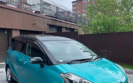 Toyota Sienta II, 2018 год, 1 565 000 рублей, 2 фотография