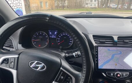 Hyundai Solaris II рестайлинг, 2013 год, 850 000 рублей, 10 фотография