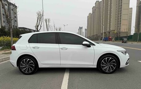 Volkswagen Golf VIII, 2023 год, 1 800 000 рублей, 3 фотография