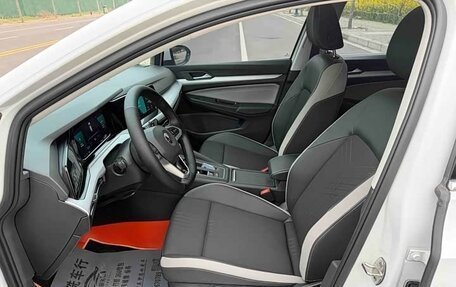 Volkswagen Golf VIII, 2023 год, 1 800 000 рублей, 9 фотография