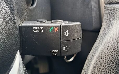 Renault Logan II, 2019 год, 850 000 рублей, 25 фотография