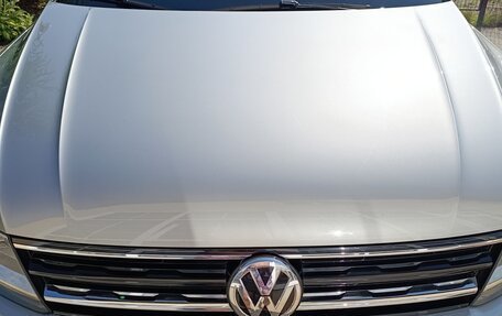 Volkswagen Tiguan II, 2017 год, 2 520 000 рублей, 2 фотография