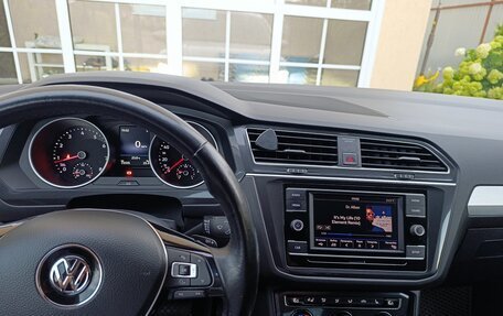 Volkswagen Tiguan II, 2017 год, 2 520 000 рублей, 10 фотография