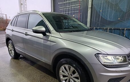 Volkswagen Tiguan II, 2017 год, 2 520 000 рублей, 6 фотография