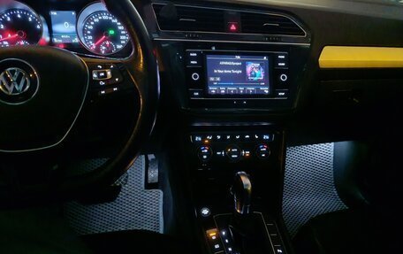 Volkswagen Tiguan II, 2017 год, 2 520 000 рублей, 13 фотография