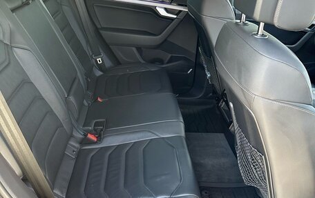 Volkswagen Touareg III, 2020 год, 4 750 000 рублей, 7 фотография