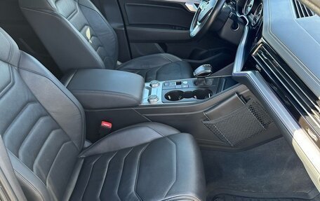 Volkswagen Touareg III, 2020 год, 4 750 000 рублей, 8 фотография