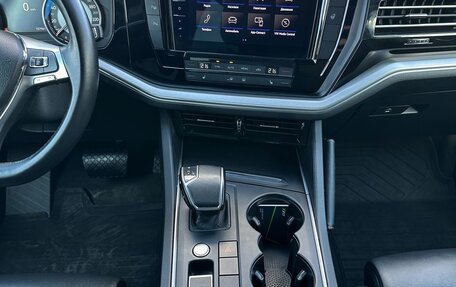 Volkswagen Touareg III, 2020 год, 4 750 000 рублей, 17 фотография