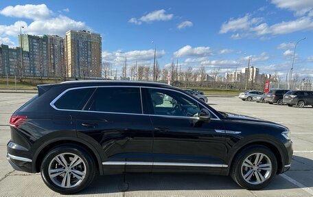 Volkswagen Touareg III, 2020 год, 4 750 000 рублей, 10 фотография