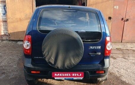 Chevrolet Niva I рестайлинг, 2017 год, 800 000 рублей, 3 фотография