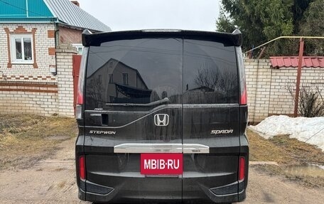 Honda Stepwgn IV, 2018 год, 2 300 000 рублей, 4 фотография