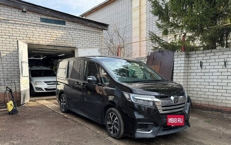 Honda Stepwgn IV, 2018 год, 2 300 000 рублей, 6 фотография