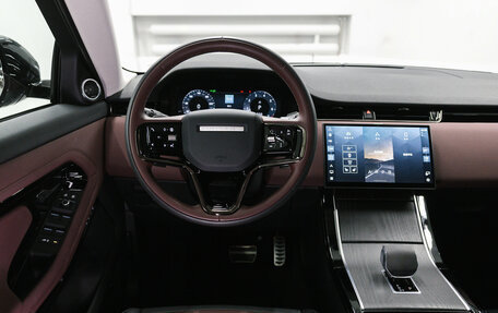 Land Rover Range Rover Evoque II, 2025 год, 6 000 000 рублей, 18 фотография