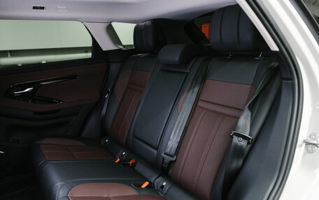 Land Rover Range Rover Evoque II, 2025 год, 6 000 000 рублей, 30 фотография