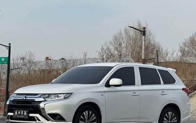 Mitsubishi Outlander III рестайлинг 3, 2021 год, 2 000 000 рублей, 1 фотография