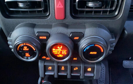 Suzuki Jimny, 2023 год, 1 790 000 рублей, 13 фотография