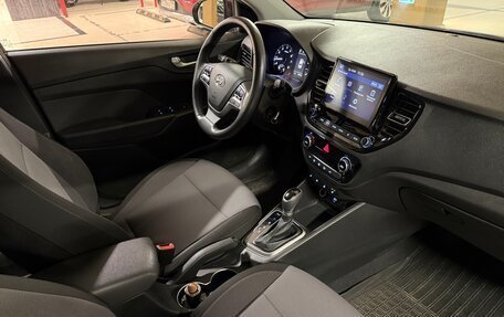 Hyundai Solaris II рестайлинг, 2021 год, 1 780 000 рублей, 17 фотография