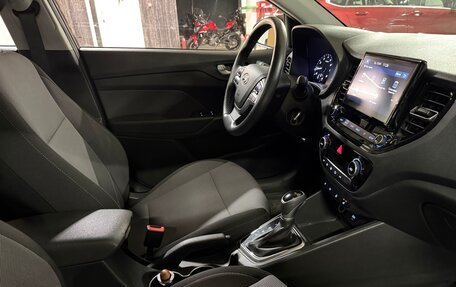 Hyundai Solaris II рестайлинг, 2021 год, 1 780 000 рублей, 20 фотография