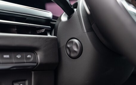 Cadillac Escalade V, 2025 год, 18 700 000 рублей, 16 фотография