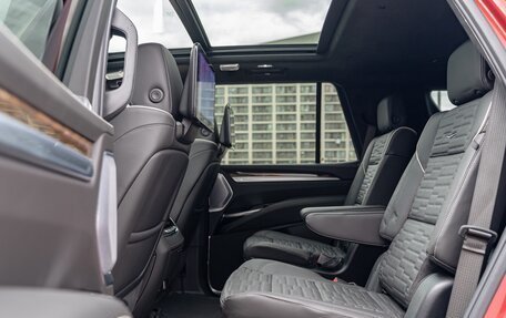 Cadillac Escalade V, 2025 год, 18 700 000 рублей, 29 фотография