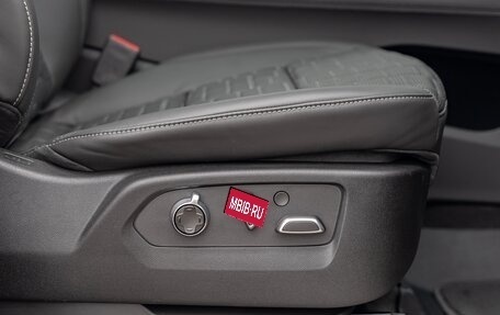 Cadillac Escalade V, 2025 год, 18 700 000 рублей, 28 фотография