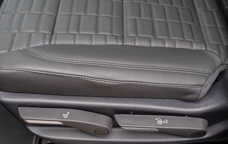 Cadillac Escalade V, 2025 год, 18 700 000 рублей, 30 фотография