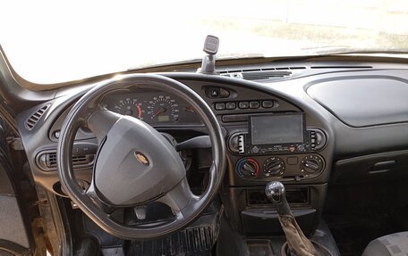 Chevrolet Niva I рестайлинг, 2005 год, 100 000 рублей, 5 фотография