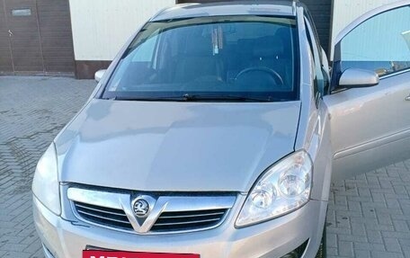 Opel Zafira B, 2008 год, 650 000 рублей, 2 фотография