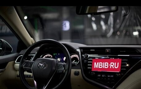 Toyota Camry, 2018 год, 2 970 000 рублей, 12 фотография