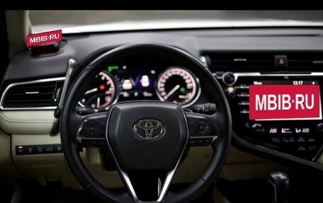 Toyota Camry, 2018 год, 2 970 000 рублей, 13 фотография