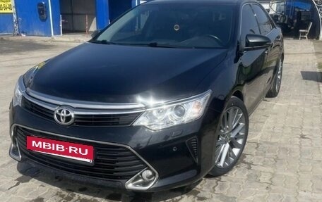 Toyota Camry, 2016 год, 2 250 000 рублей, 2 фотография