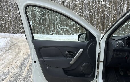 Renault Logan II, 2019 год, 710 000 рублей, 19 фотография