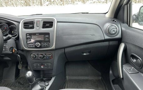 Renault Logan II, 2019 год, 710 000 рублей, 22 фотография